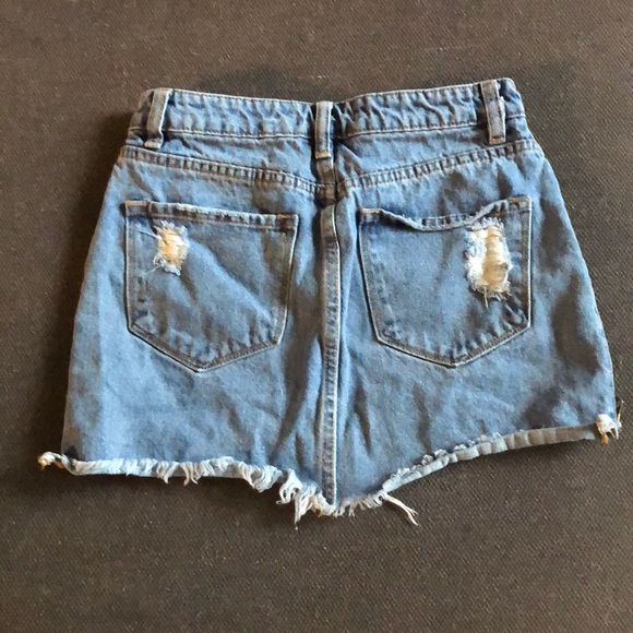 Mini skirt - Picture 2 of 3